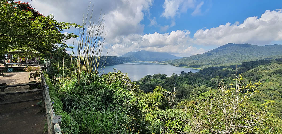 Lake Buyan - Bali International, photography Frank Verspoor